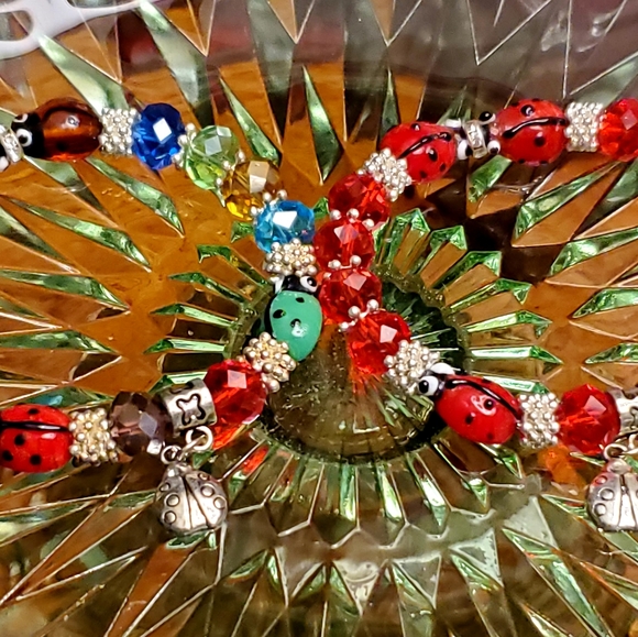 Choice of 2 beaded ladybug bracelets for girls. - Picture 3 of 8